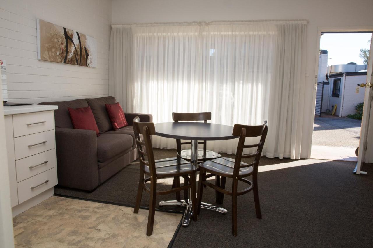 Centralpoint Motel Wagga Wagga Exterior photo